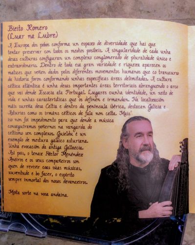 Página del libreto del CD "Memories de Deva" de Guieldu con las impresiones de Bieito Romero (Luar na Lubre) sobre el disco