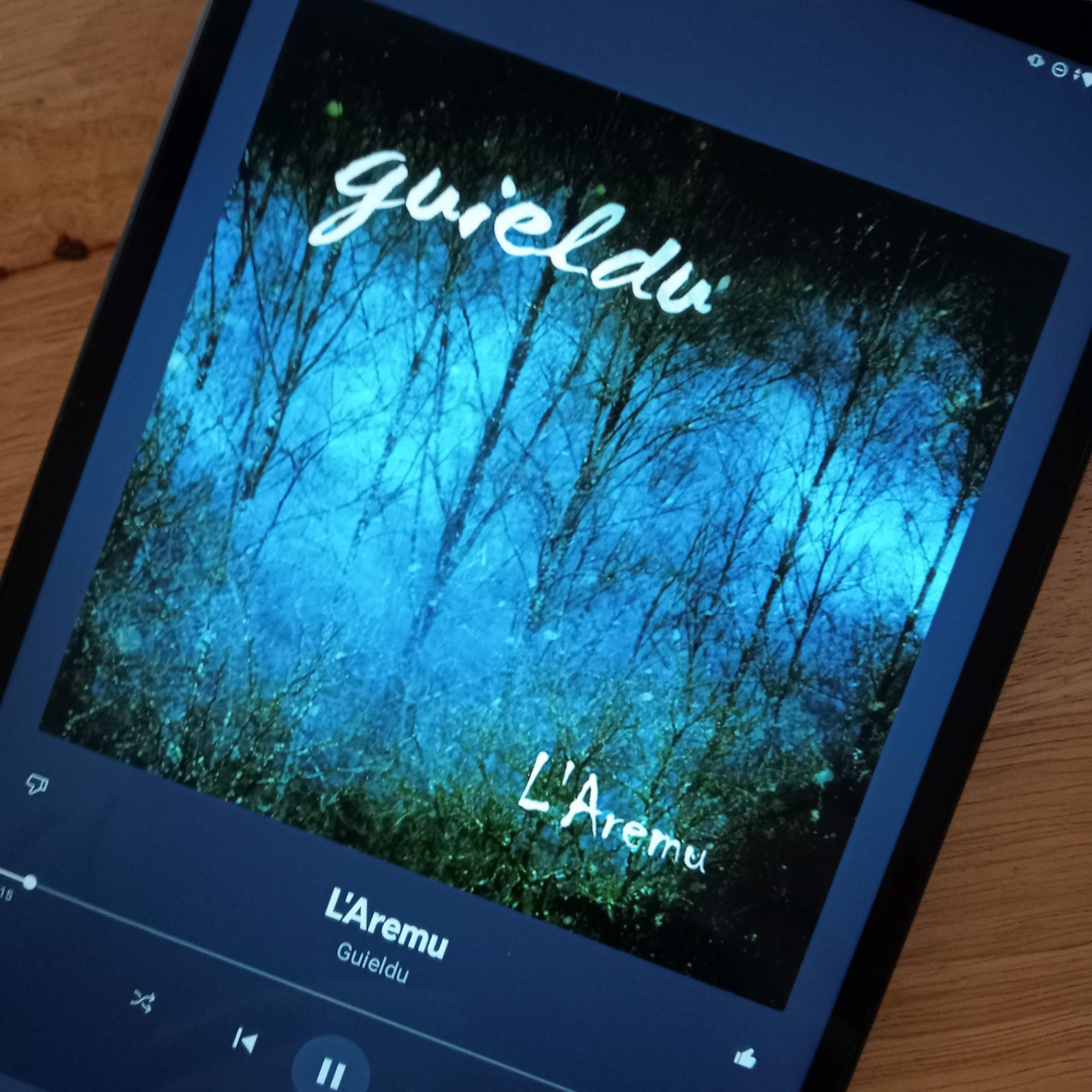 Música de Guieldu en dispositivo móvil