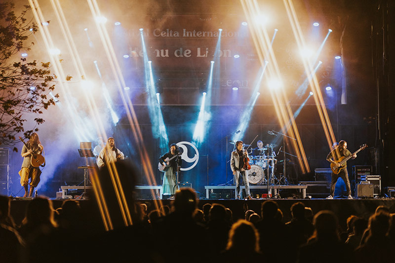 Otro momento del concierto de Guieldu en León. Festival celta. 2024