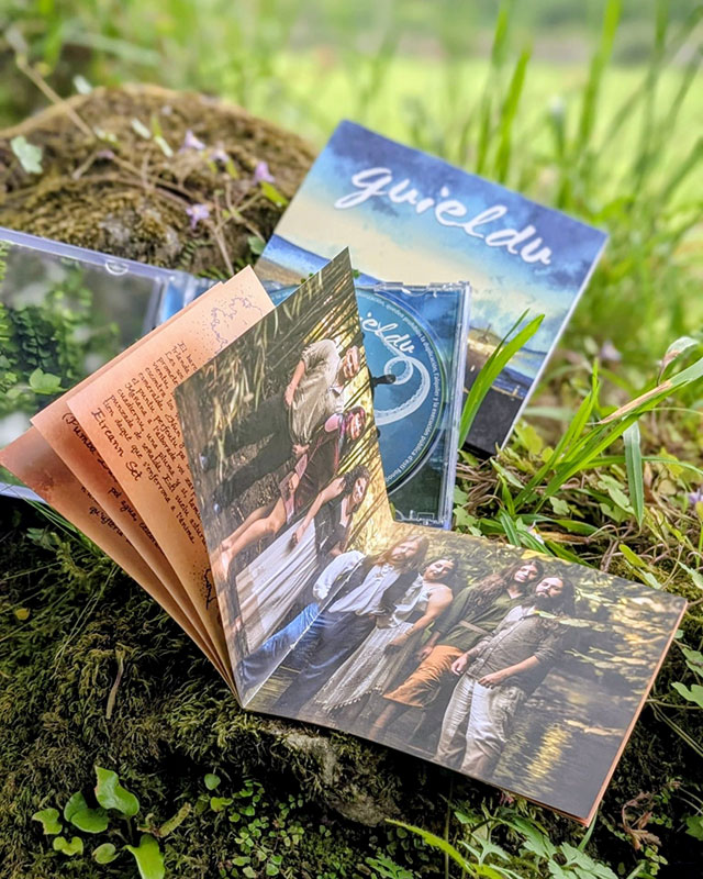 Libreto del disco de Guieldu 